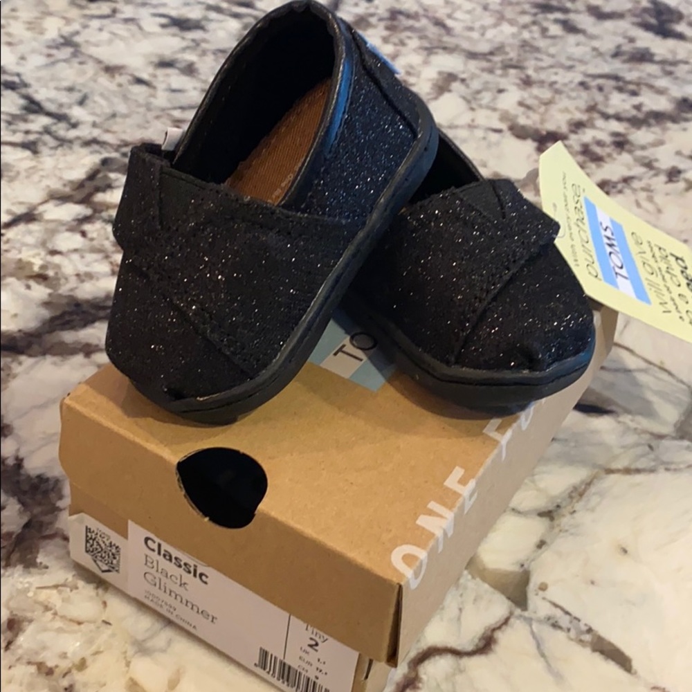 NIB Tiny Toms Black Glimmer